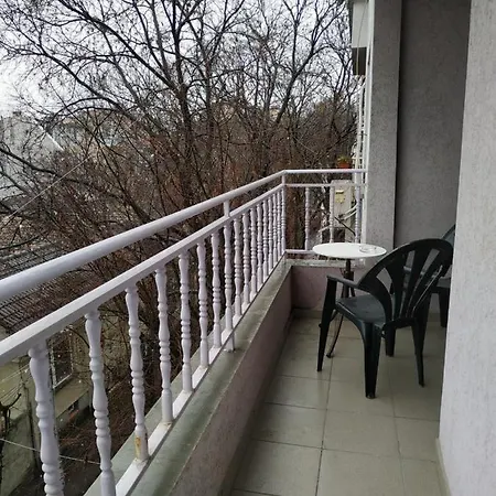 Уютен Дом Daire *